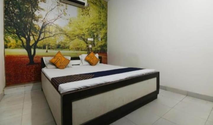 Classic Gold By Wb Hotel *